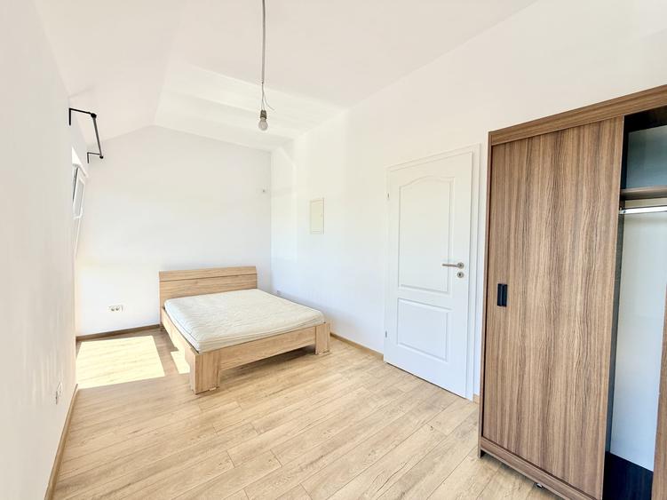 Duplex cu 4 camere cu Canalizare în Moșnița Nouă