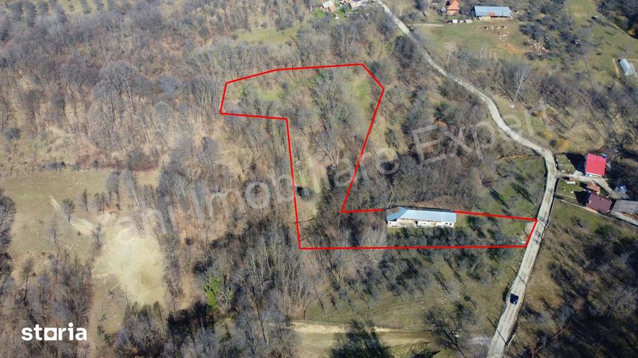 Casă cu 3 camere cu Teren 9815 Mp în Valea Iașului