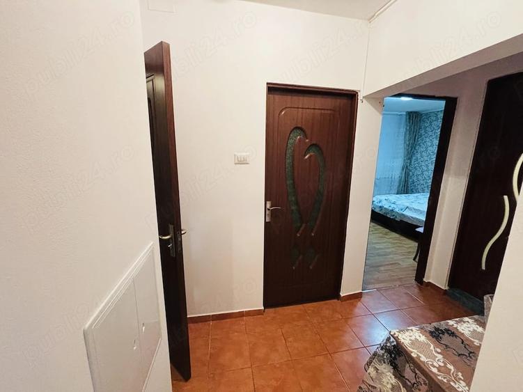 Apartament cu 3 camere decomandat în Sebastian