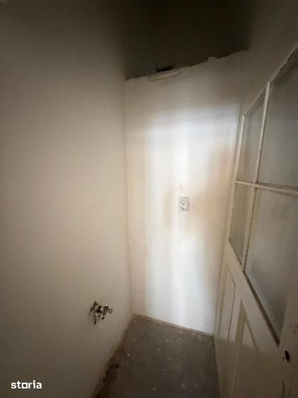 Apartament cu 2 camere semidecomandat în Chinteni