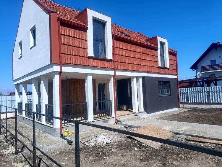 Casă individuală cu 4 camere cu Teren 550 Mp în Prejmer