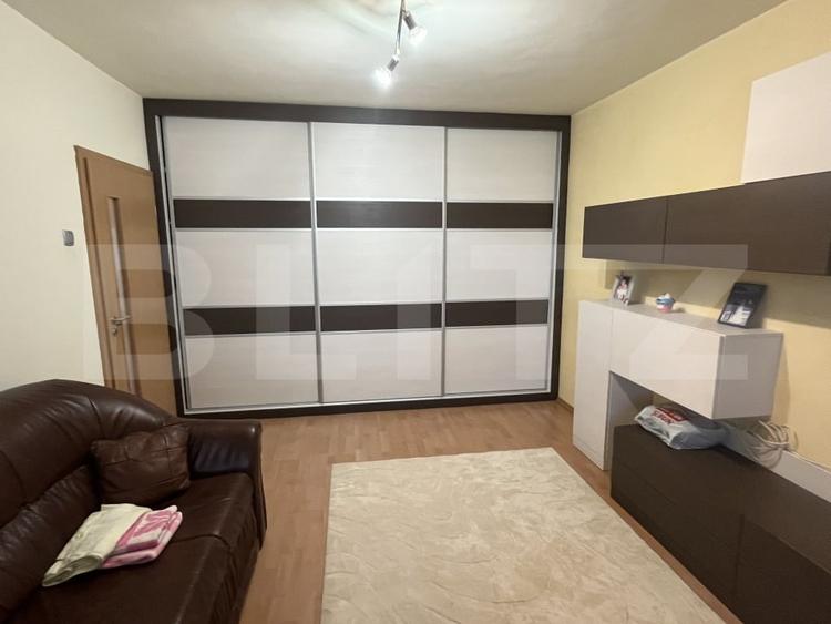 Apartament  3 camere de inchiriat Dacia - 2