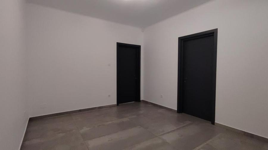 Casă cu 5 camere cu Teren 300 Mp în Unirii