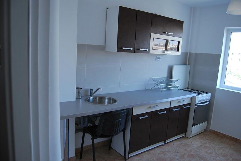 Apartament cu 3 camere în Militari