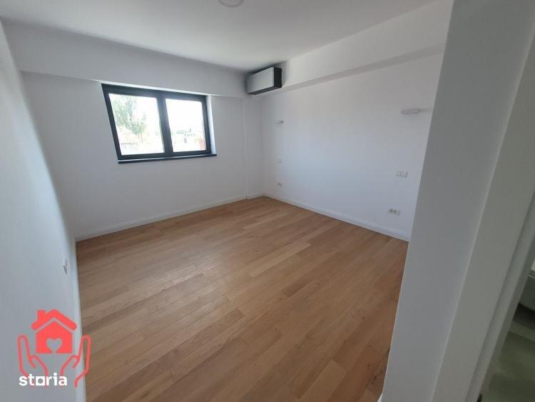 Apartament cu 3 camere în Romană