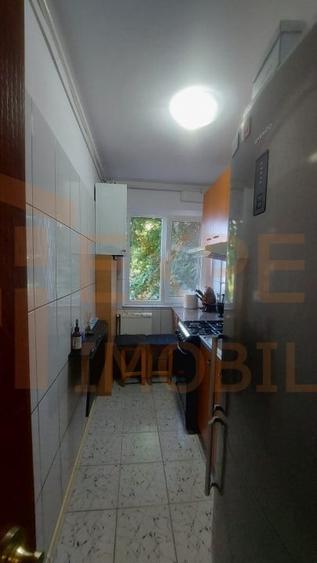 Apartament cu 3 camere semidecomandat în Tomis Nord