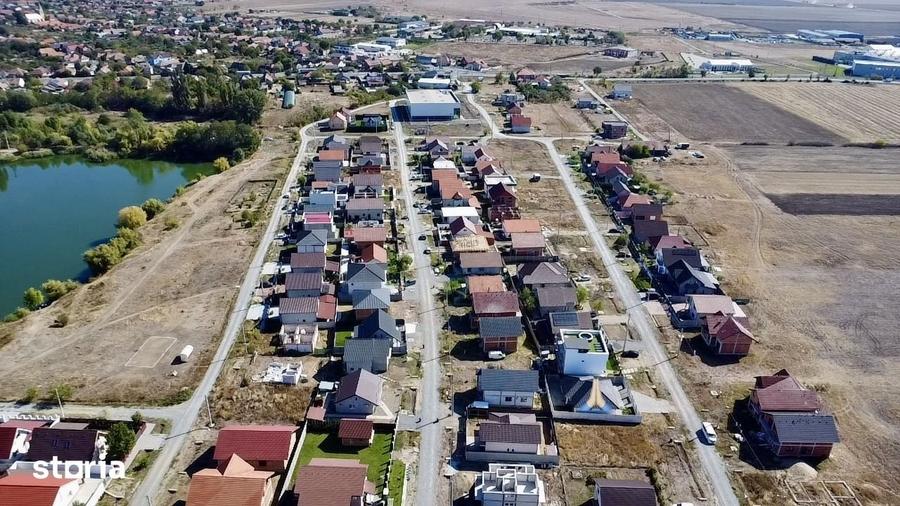 Casă cu 2 camere cu Teren 300 Mp în Zimandu Nou