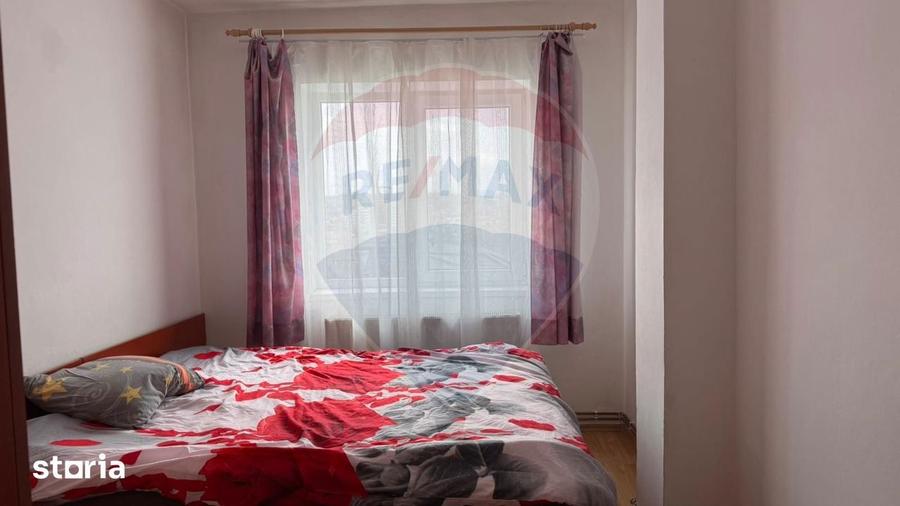 Apartament cu 3 camere semidecomandat, mobilat în Dâmbul Rotund