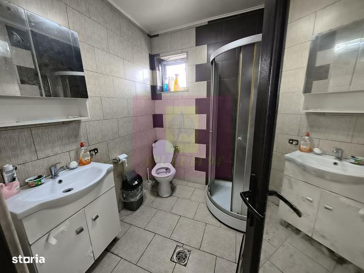 Spațiu comercial, de 250 mp, în Adunații-Copăceni