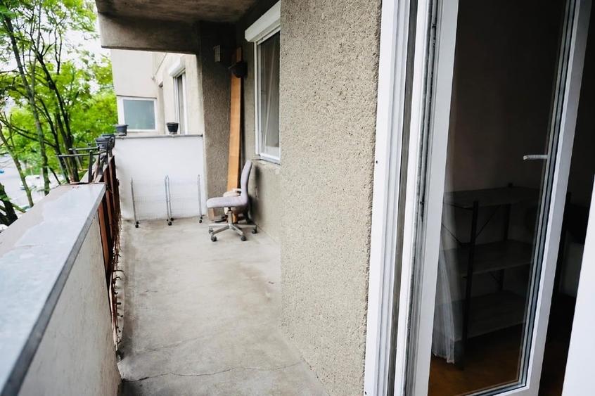 Apartament cu 3 camere decomandat, mobilat în Central