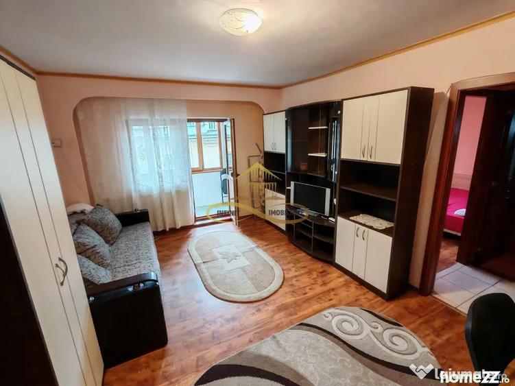 Apartament cu 2 camere semidecomandat, mobilat în Central