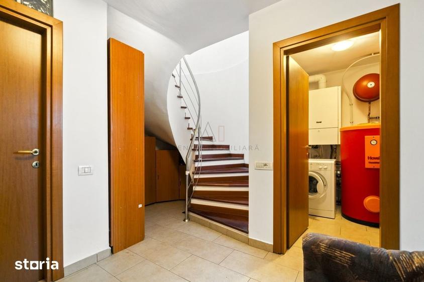 Casă cu 6 camere cu Teren 245 Mp în Herăstrău