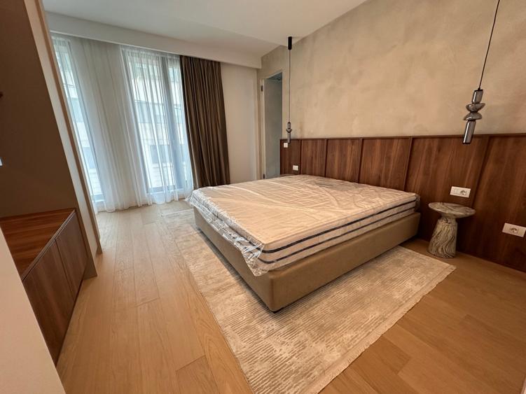 Apartament cu 4 camere semidecomandat, mobilat în Kiseleff