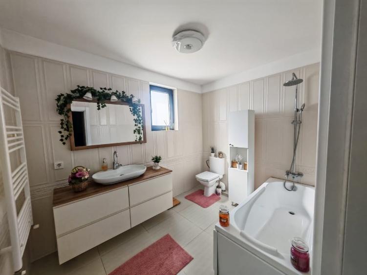 Duplex cu 4 camere cu Teren 210 Mp în Berceni