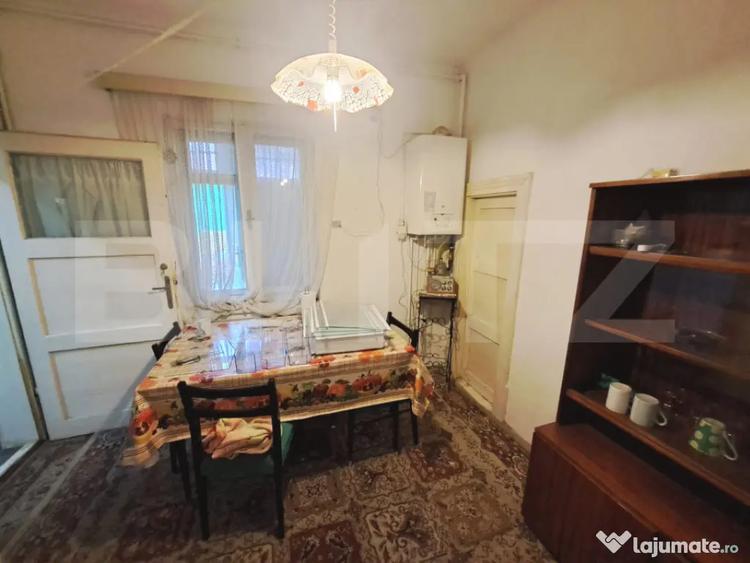 Casă cu 2 camere cu Teren 300 Mp în Central