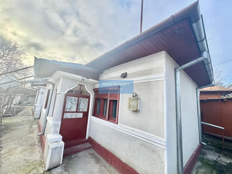 Casă individuală cu 4 camere cu Canalizare în Casa Cărții