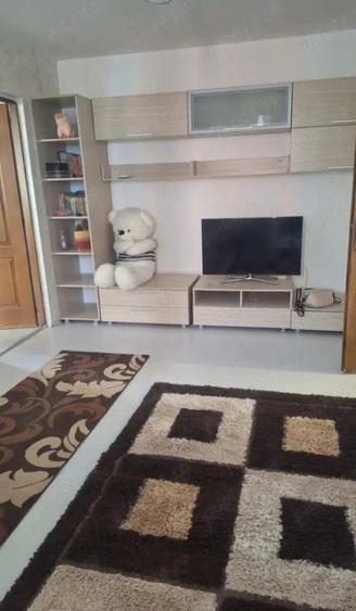 Apartament cu 2 camere semidecomandat în Ultracentral