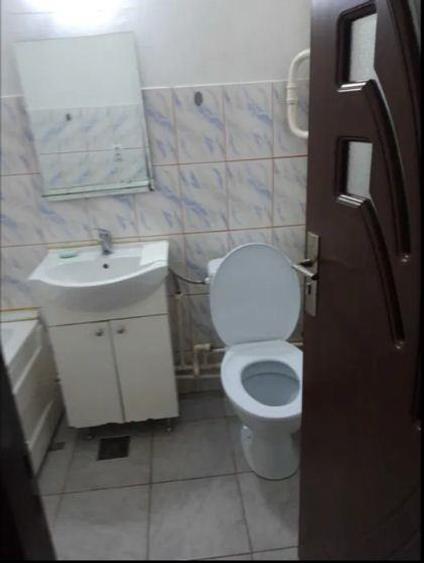 Garsonieră decomandată, mobilată în Nicolina