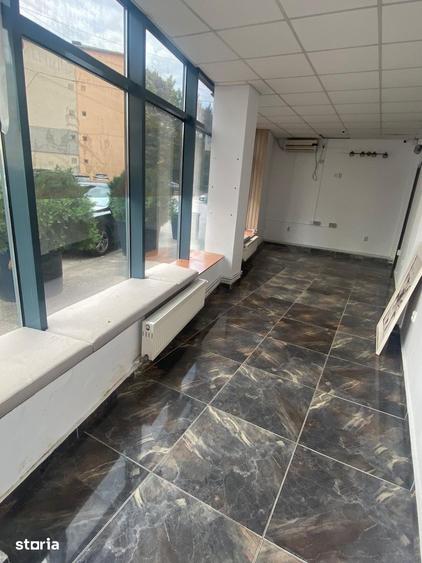Spațiu comercial, de 30 mp, în Central