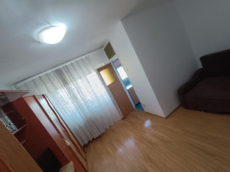 Garsonieră decomandată în Sebastian