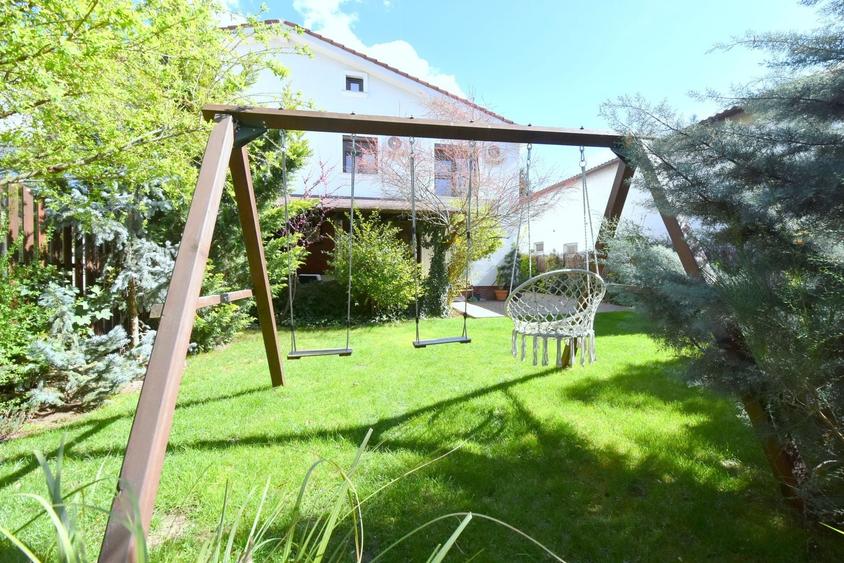 Duplex cu 4 camere cu Canalizare în Dumbrăvița