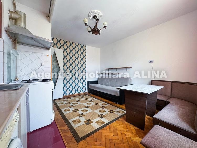 Garsonieră decomandată în Gojdu