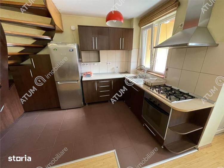 Apartament cu 3 camere decomandat în Sub Arini