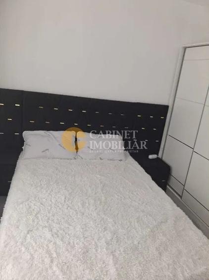 Apartament cu 3 camere decomandat, mobilat în Mircea cel Bătrân