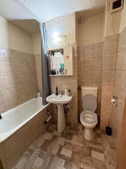 Garsonieră decomandată în Central