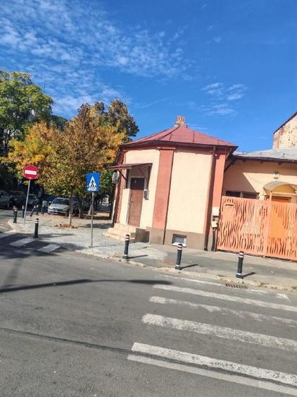 Casă cu 3 camere cu Canalizare în Iancului