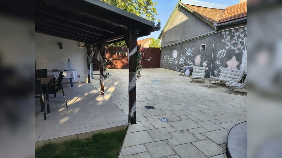 Casă cu 5 camere cu Canalizare în Episcopia Bihorului