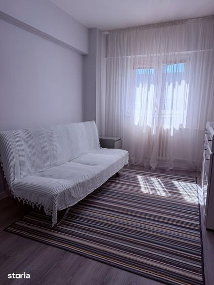 Apartament cu 3 camere decomandat în Drumul Taberei