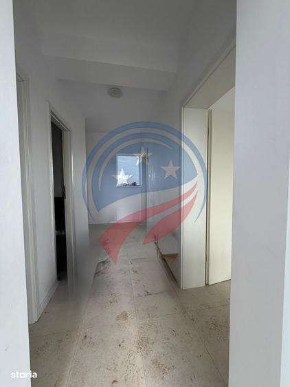 Casă cu 4 camere în Leamna de Sus