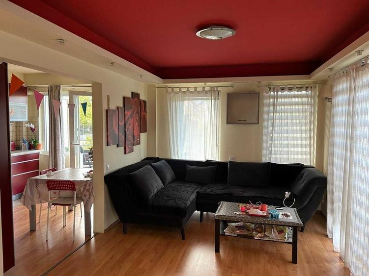 Apartament cu 4 camere decomandat în Central