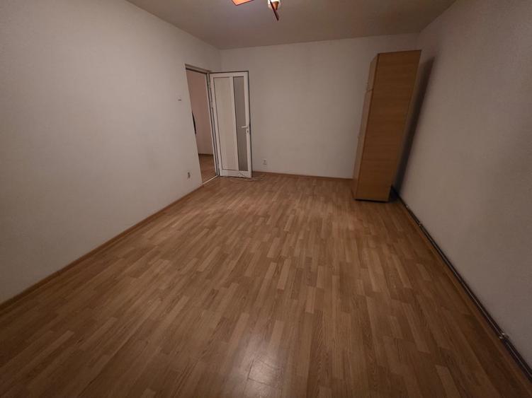 Apartament cu 3 camere în Dacia