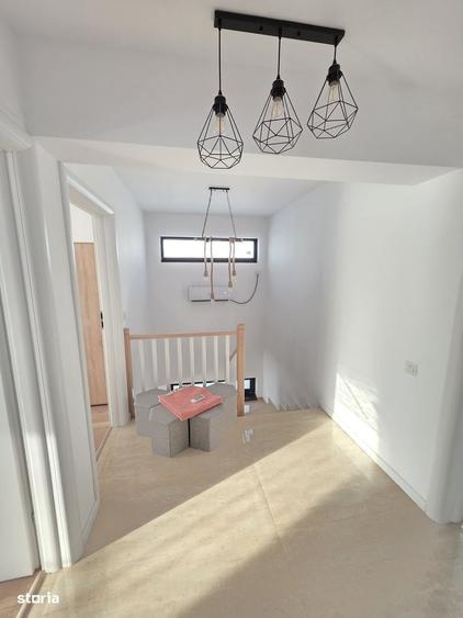 Casă cu 4 camere cu Teren 440 Mp în Central