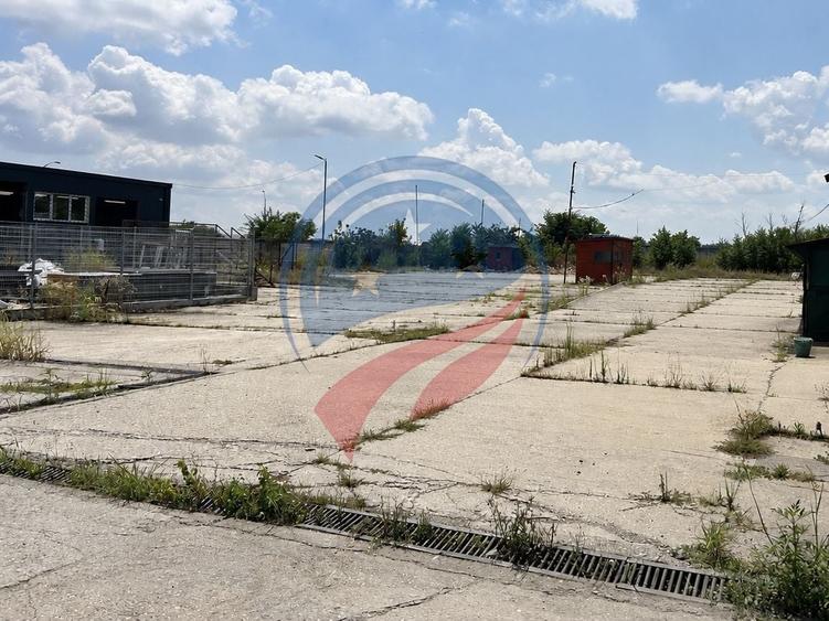 Spațiu comercial, de 600 mp, în Valea Rosie