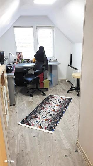 Casă cu 6 camere decomandat cu Teren 280 Mp în Chercea
