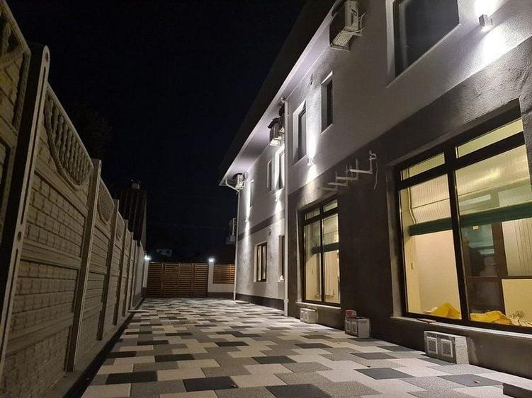 Casă individuală cu 7 camere cu Canalizare în Micro 40