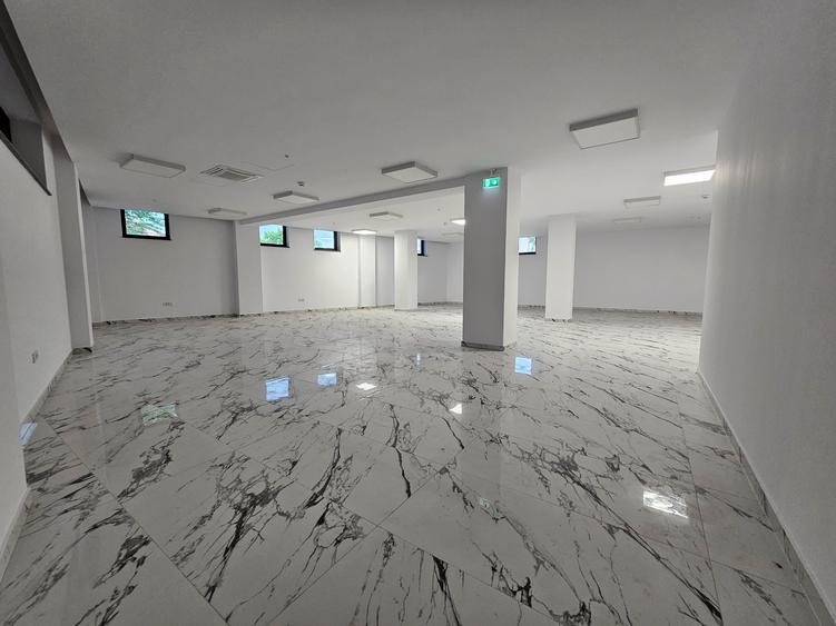 Spațiu comercial, de 664 mp, în Central