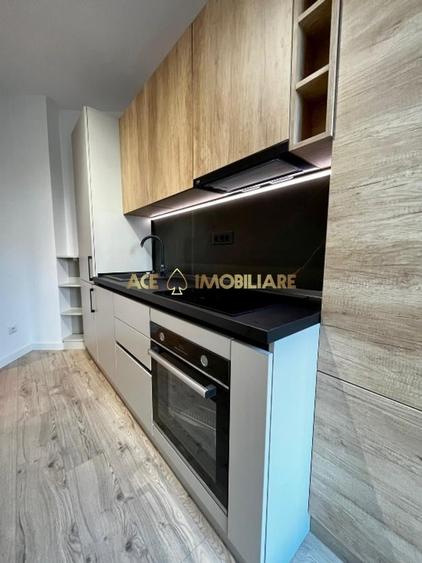 Apartament cu 2 camere decomandat, mobilat în Regie