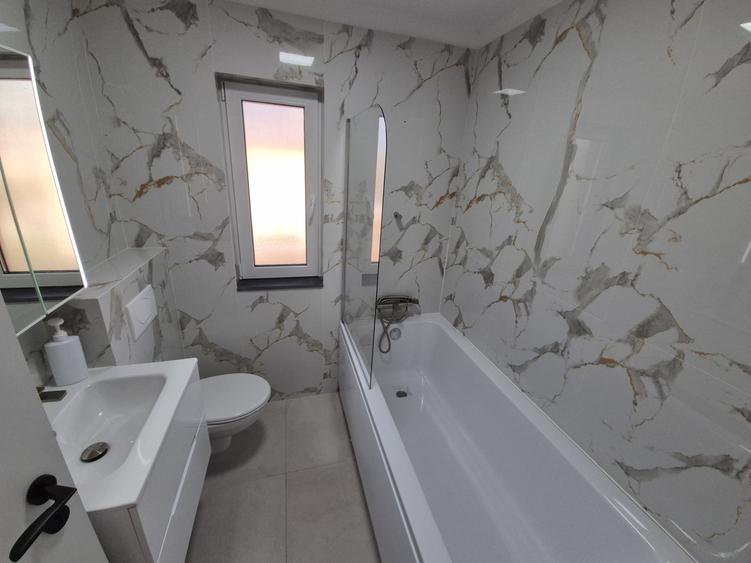 Duplex cu 5 camere cu Canalizare în Gilău