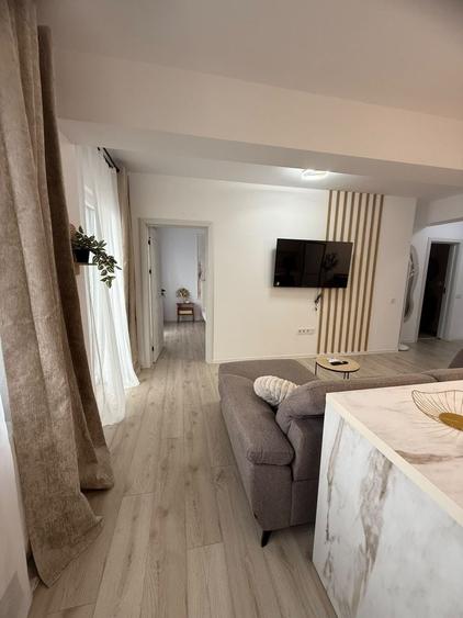 Apartament cu 2 camere decomandat în Florești