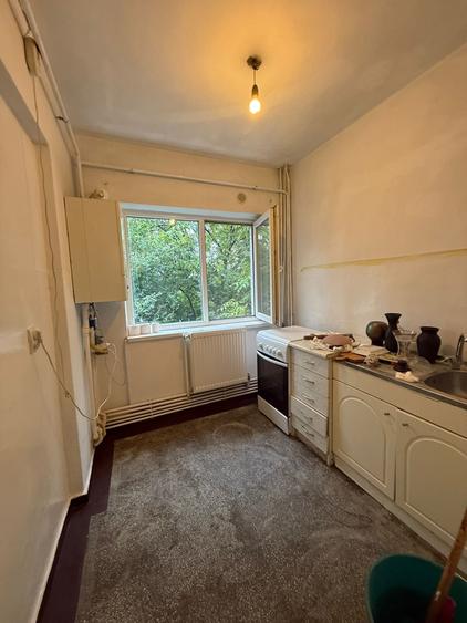 Apartament cu 3 camere decomandat în Gară