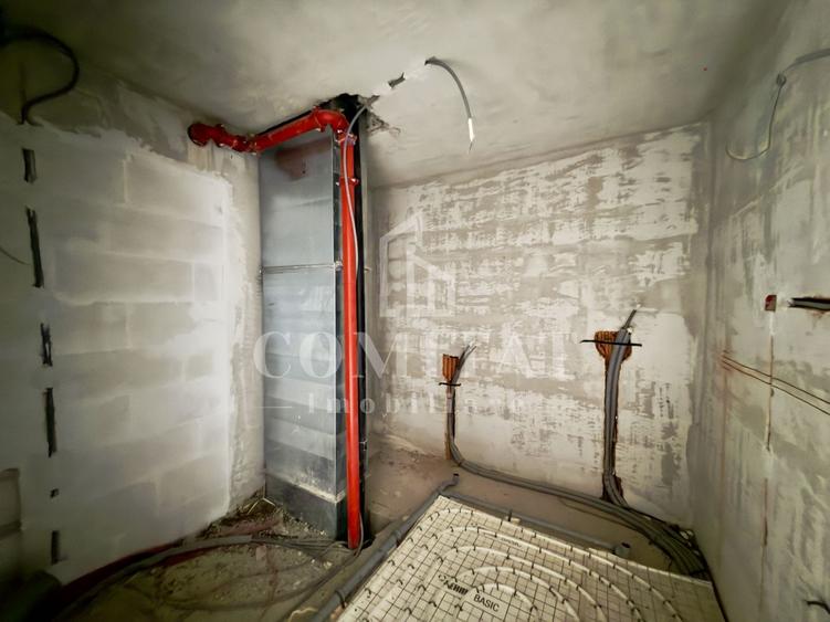 Apartament cu 4 camere semidecomandat în Zorilor