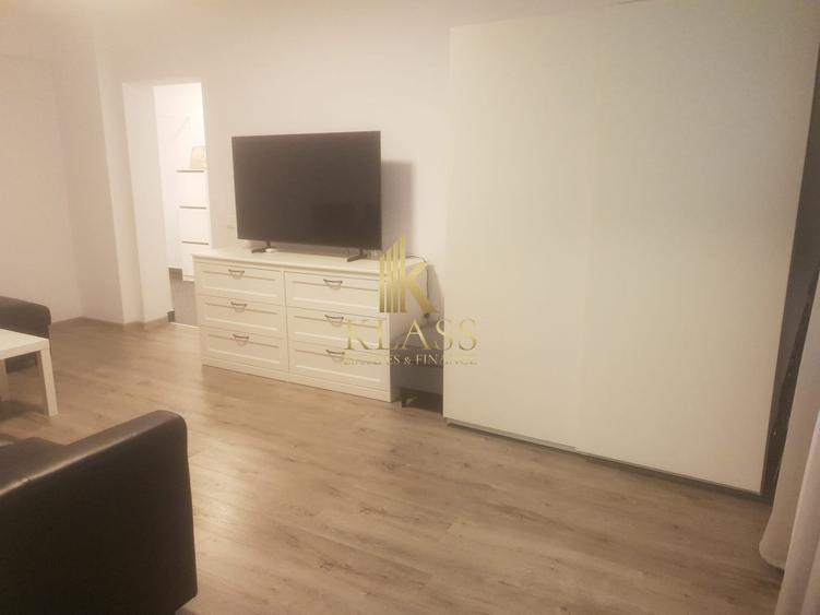 Apartament cu 3 camere semidecomandat, mobilat în Primăverii