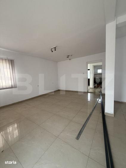 Spațiu comercial, de 100 mp, în Central