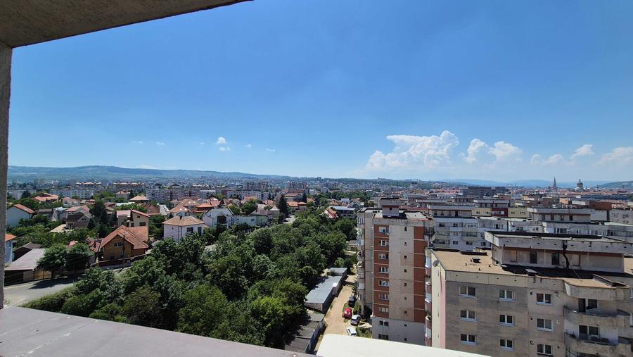 Apartament cu 2 camere semidecomandat în Dosu Bricii