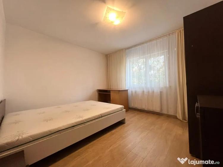 Apartament cu 3 camere decomandat în Lunei