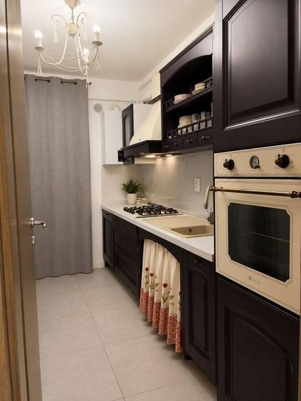 Apartament cu 2 camere decomandat în Central